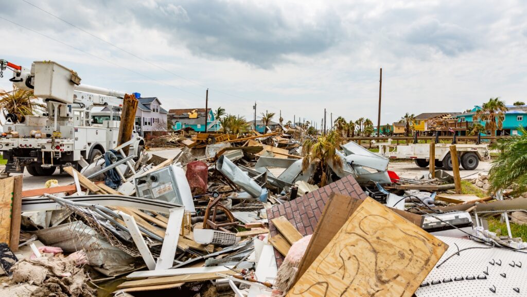 How to choose a Hurricane Ian damage attorney?
